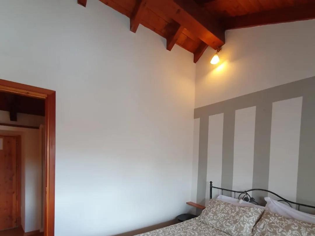 Appartamenti Vacanze E Camere Roccetta Fiorita Pettenasco Exterior foto