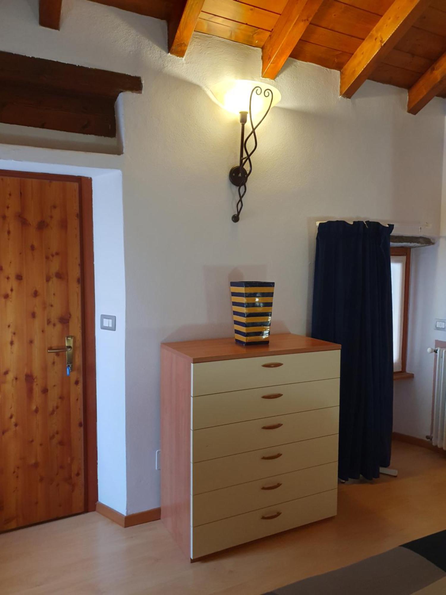 Appartamenti Vacanze E Camere Roccetta Fiorita Pettenasco Habitación foto
