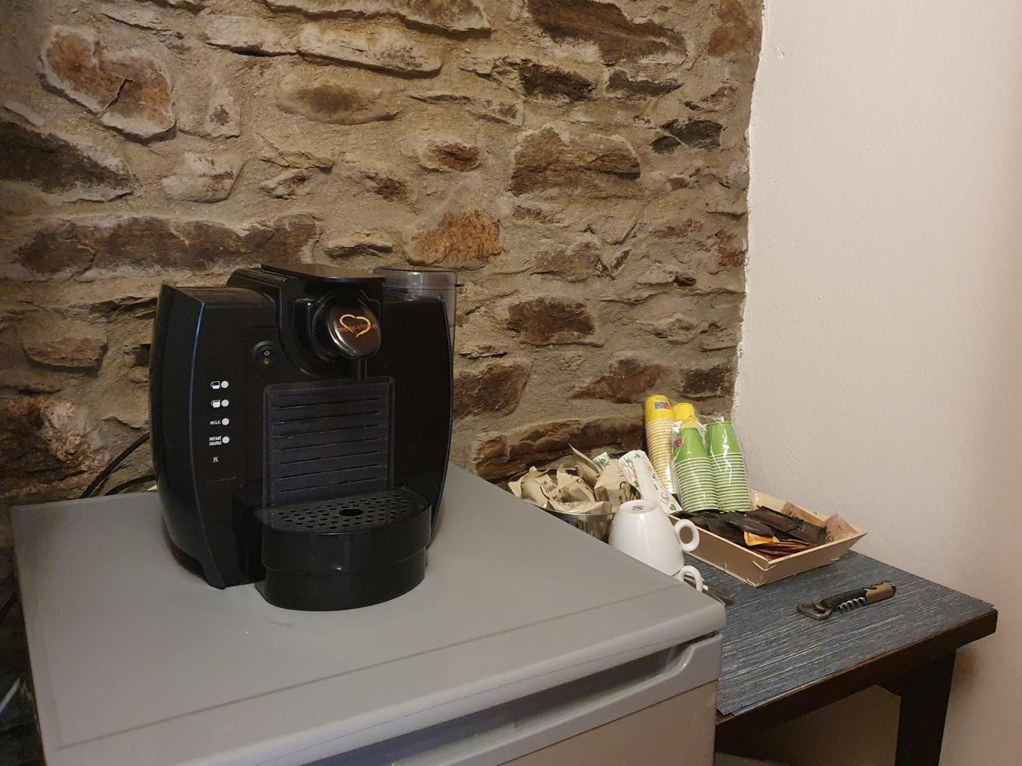 Appartamenti Vacanze E Camere Roccetta Fiorita Pettenasco Habitación foto